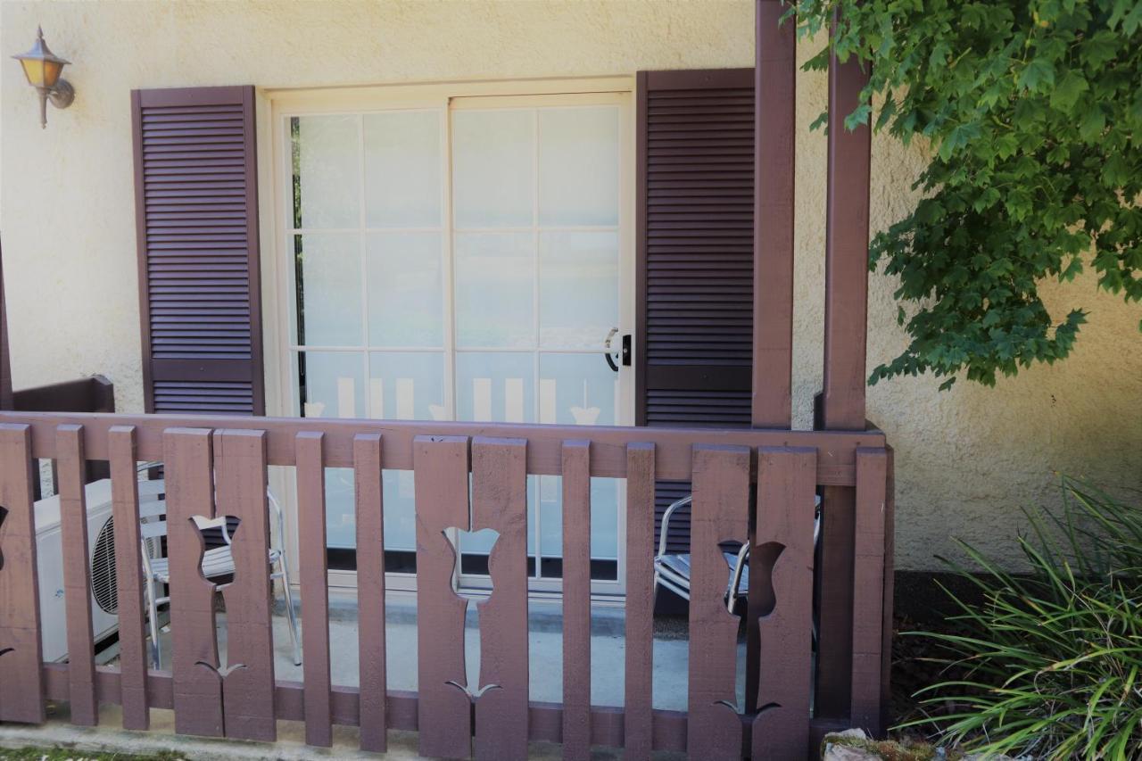 Bright Chalet Exterior photo